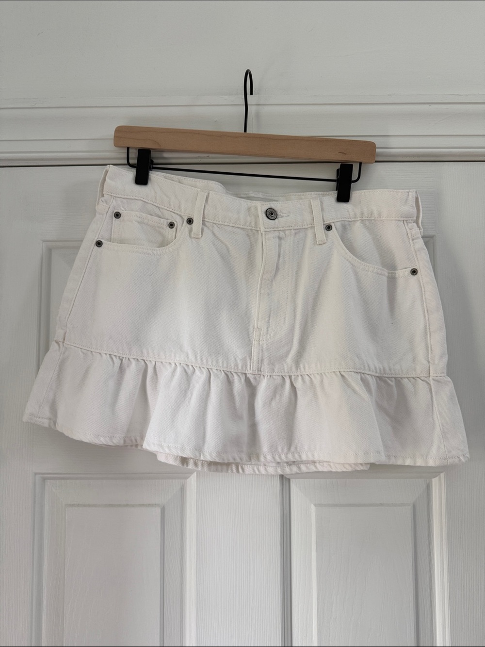 Abercrombie & Fitch White Denim Ruffle Hem Mini Skirt